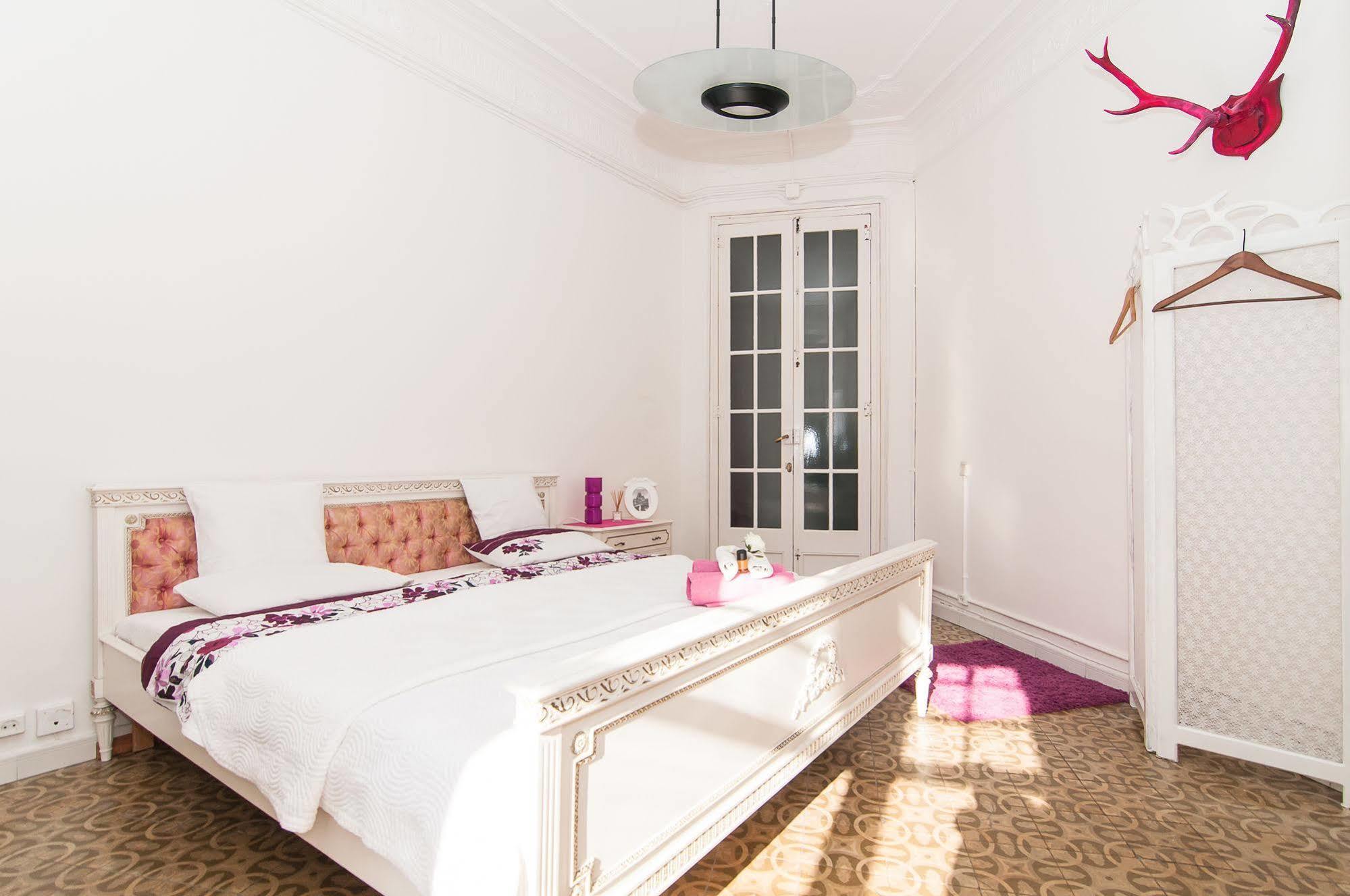 Casa Trianon Bed and Breakfast Barcelona Eksteriør billede