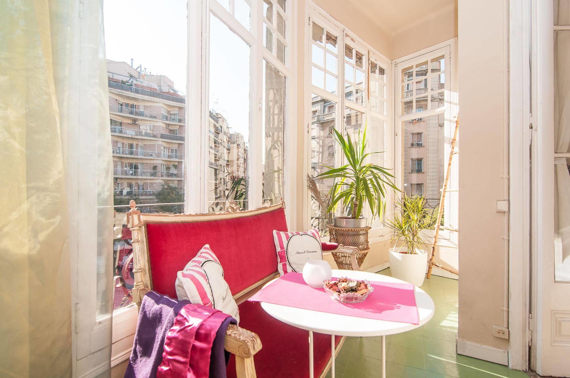 Casa Trianon Bed and Breakfast Barcelona Eksteriør billede